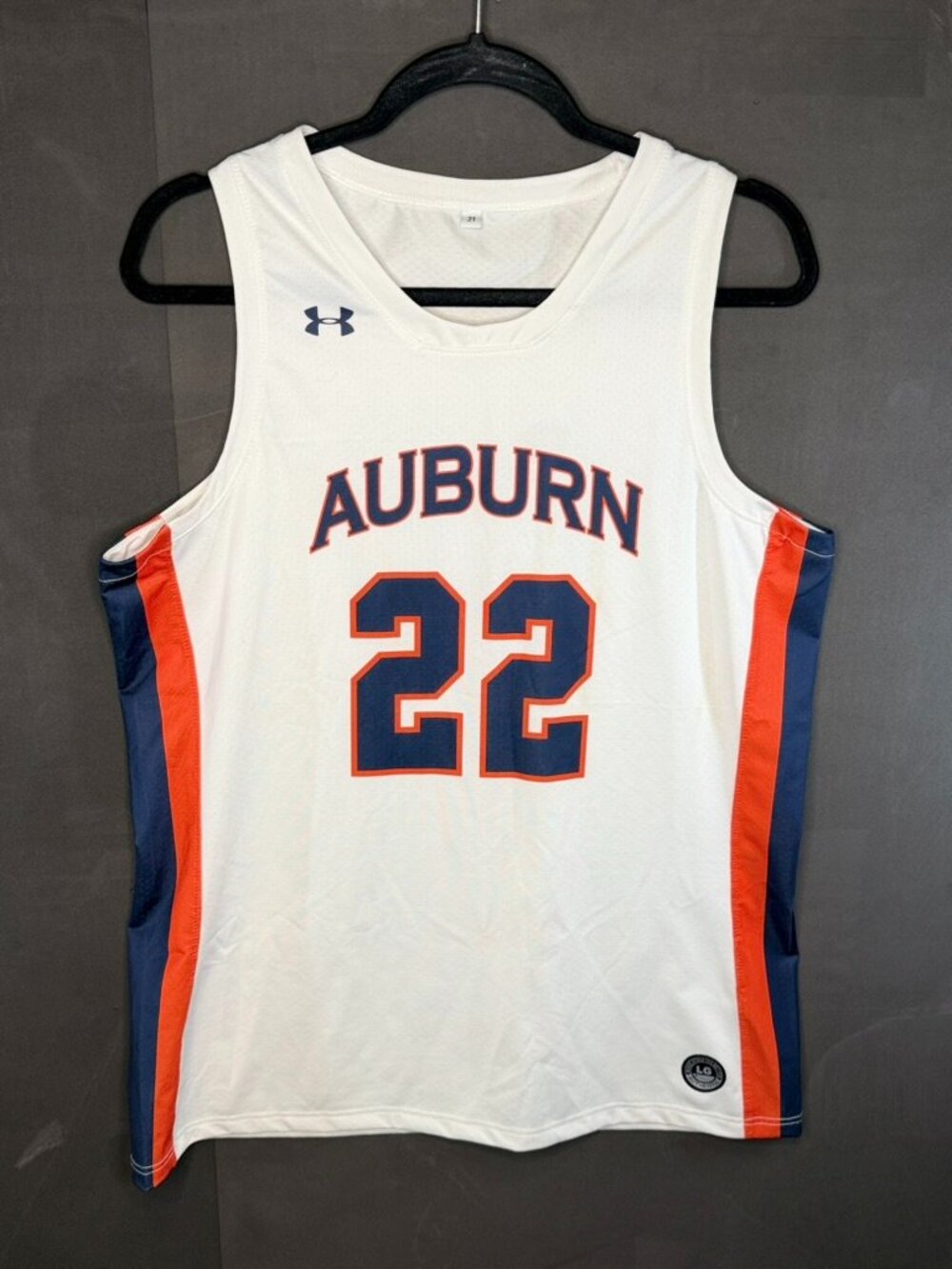 Men’s Auburn Tigers Under Armour Basketball Uniform-Jersey & Shorts White Sz: L